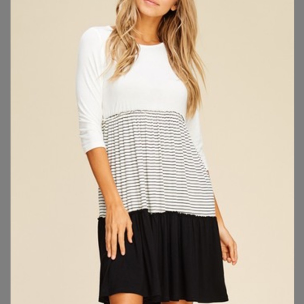NWOT Annabelle Ivory & Black Tiered Dress